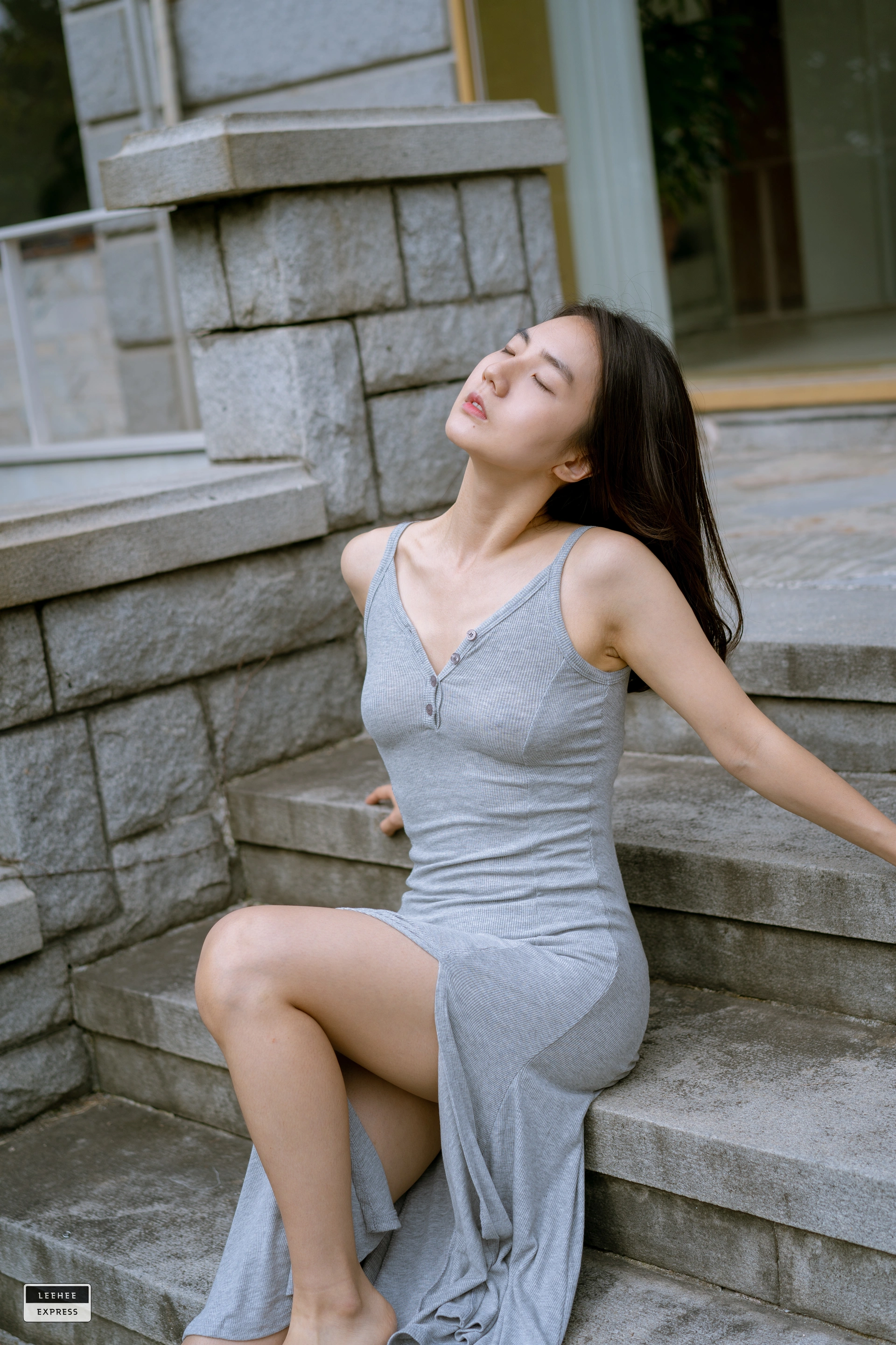 LeeheeExpress – NO.396 LEND-011 Ray 2